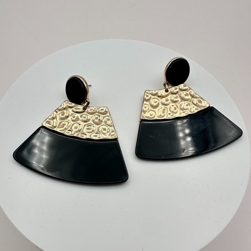 Vintage 90s Black Enamel Gold Tone Hammered Fan Drop Earrings